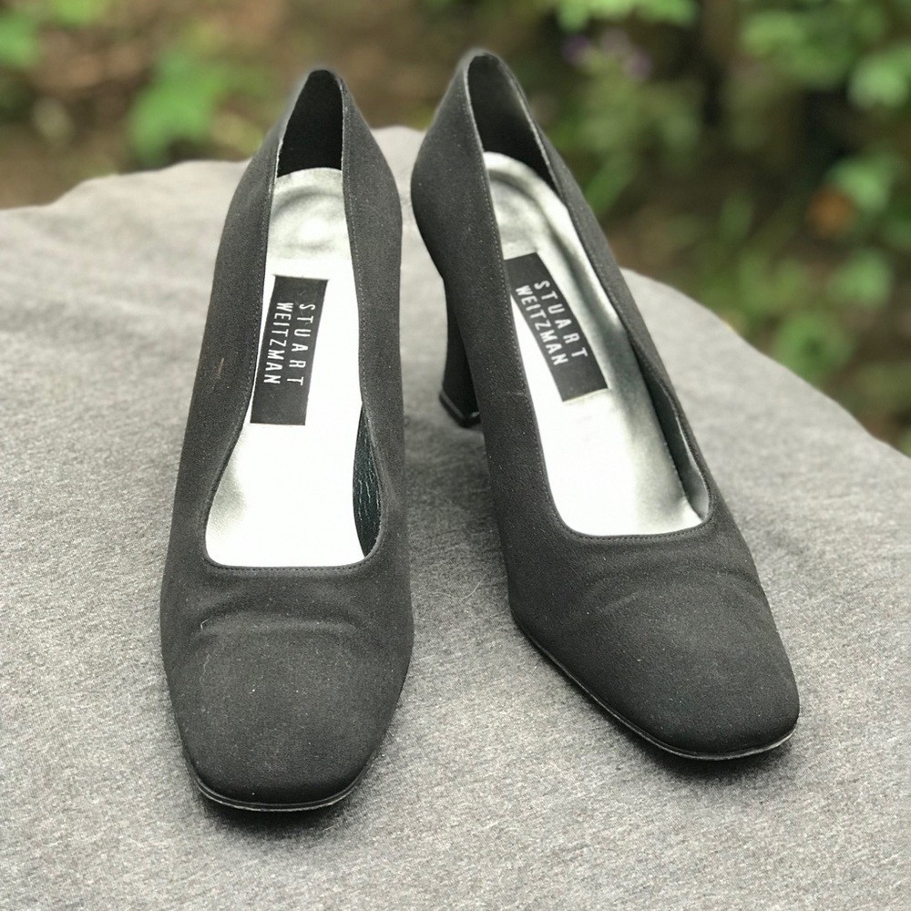 Stuart Wietzman Classic Black Pumps